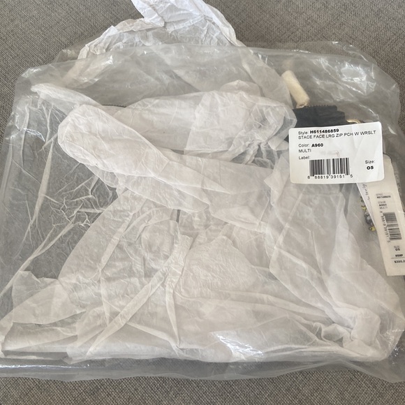 Alice + Olivia | Stace Face Large Wristlet - Picture 3 of 7